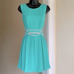 Crystal doll sz 7 green short dress cute